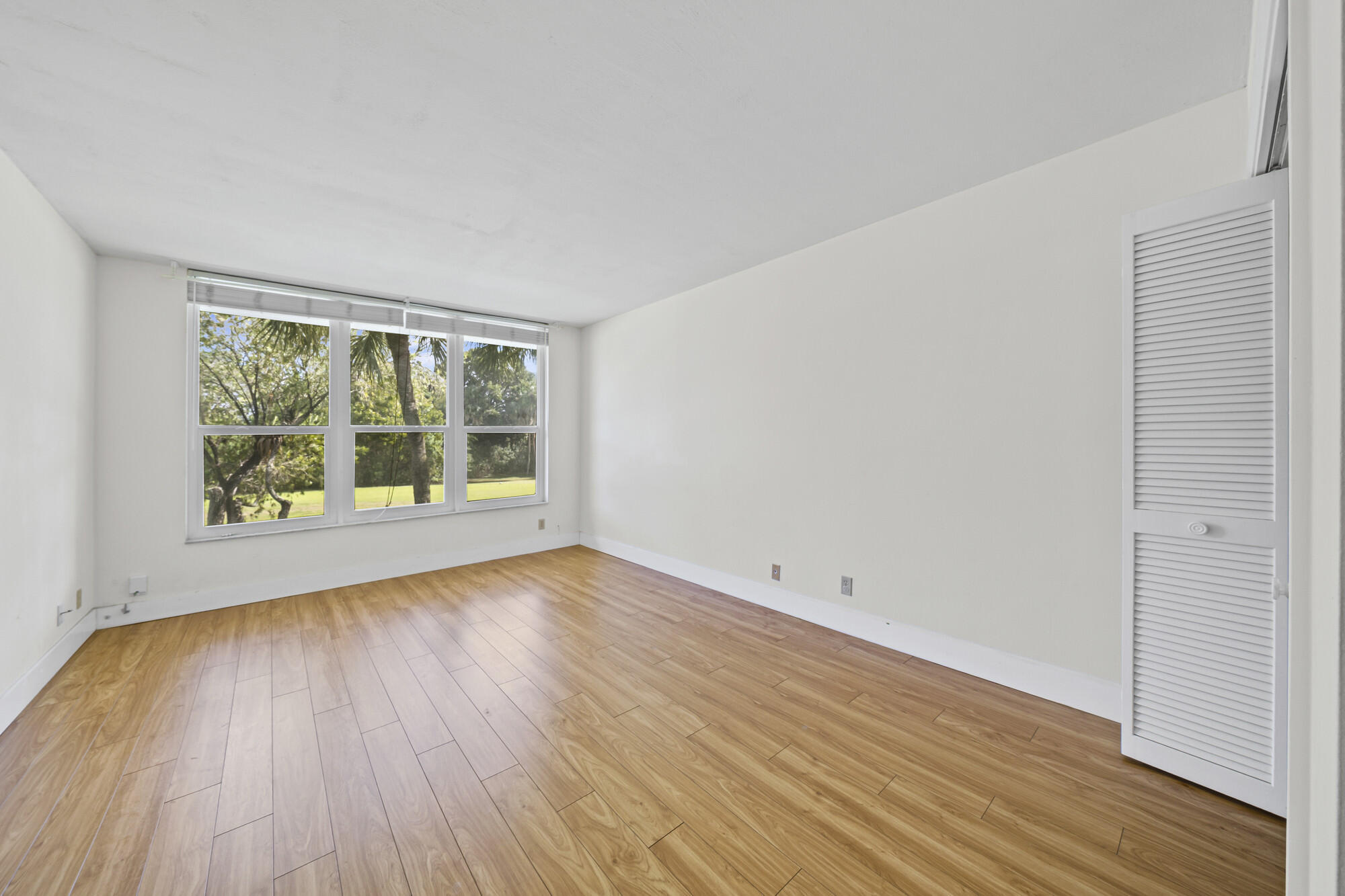 4007 North Cypress Drive, Unit 204 Pompano Beach, FL 33069 - Photo 11 of 44 8 Primary Bedroom Suite (5)