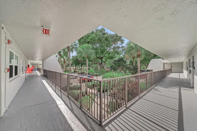 $265,000 | 4007 North Cypress Drive, Unit 204, Pompano Beach, FL 33069