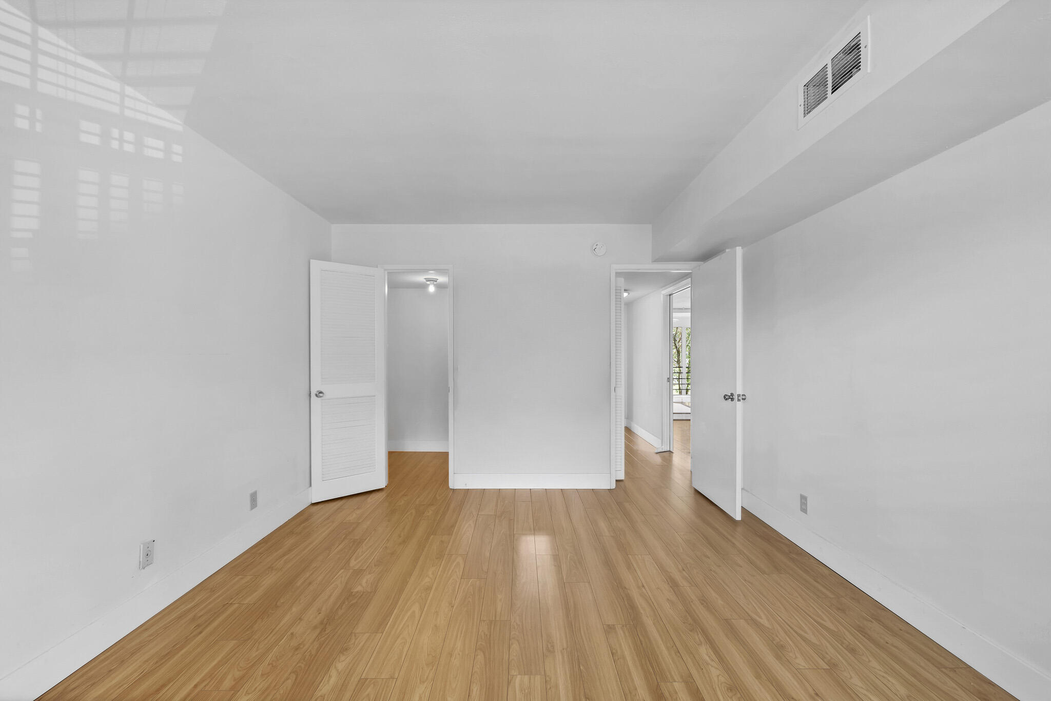 4007 North Cypress Drive, Unit 204 Pompano Beach, FL 33069 - Photo 27 of 44 15 Guest Bedroom A (2)