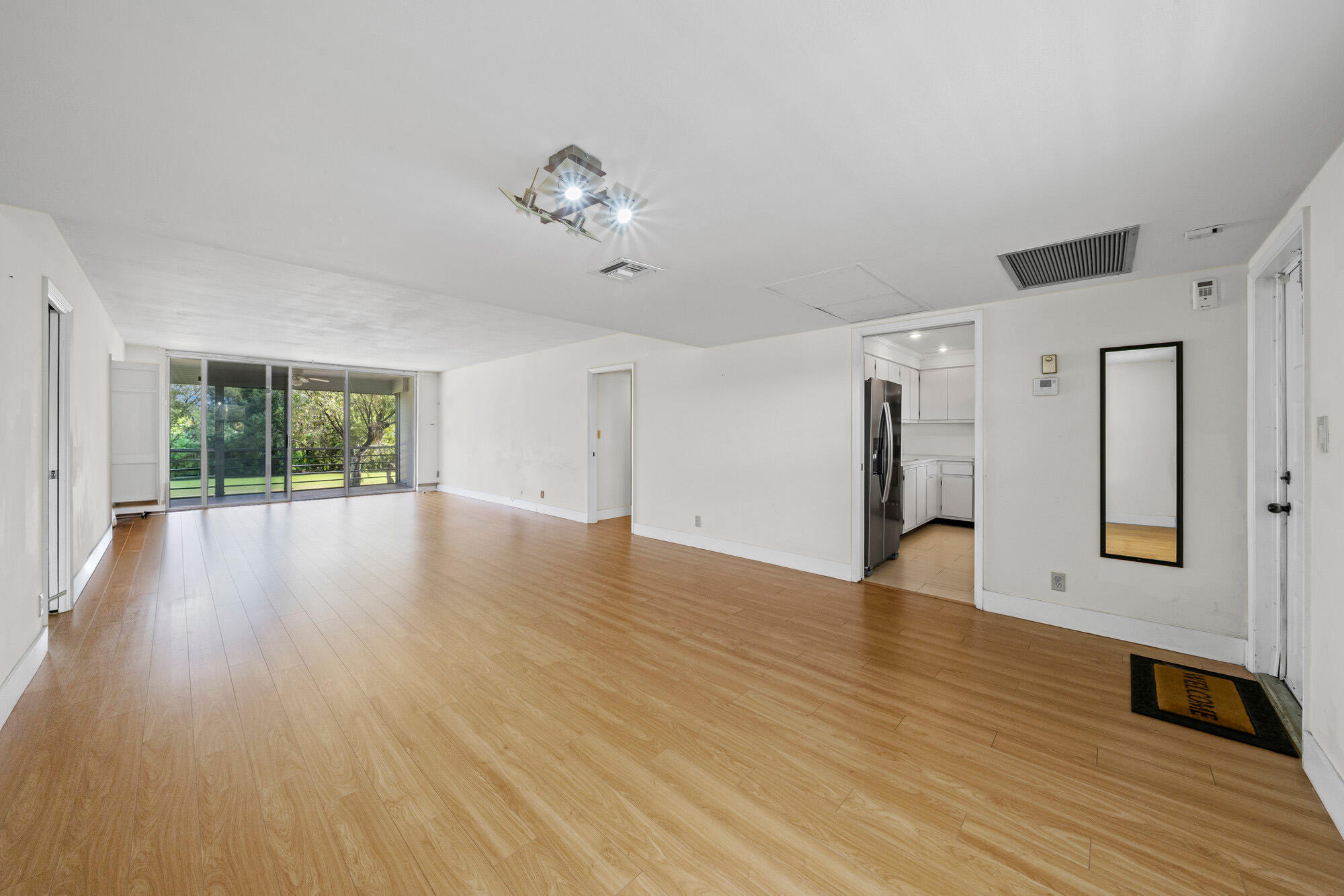 4007 North Cypress Drive, Unit 204 Pompano Beach, FL 33069 - Photo 8 of 44 5 Entrance