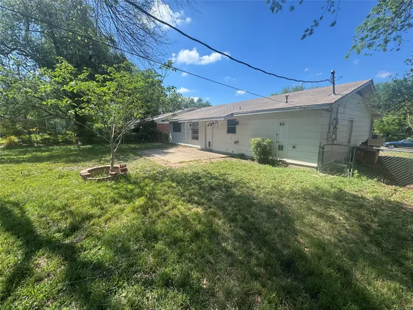 $1,995 | 8209 Easter Cove, Austin, TX 78757