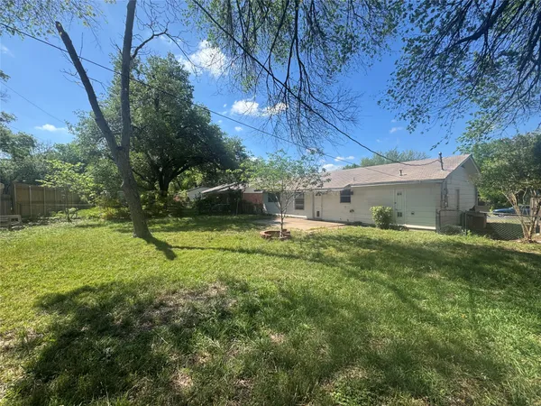 $1,995 | 8209 Easter Cove, Austin, TX 78757