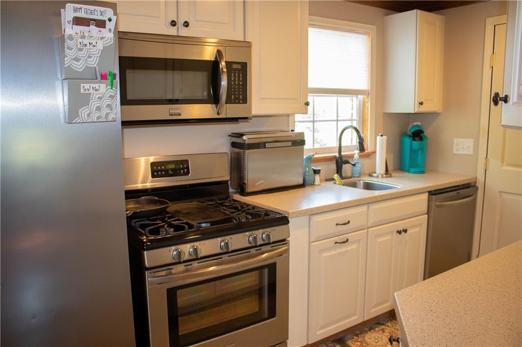 4205 Hamilton Road Pittsburgh, PA 15236 - Photo 2 of 18 Gallery Image 2