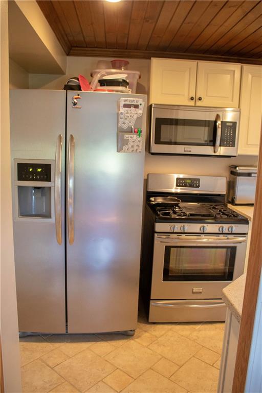 4205 Hamilton Road Pittsburgh, PA 15236 - Photo 3 of 18 Gallery Image 3