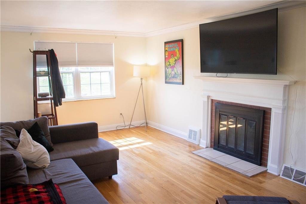 4205 Hamilton Road Pittsburgh, PA 15236 - Photo 6 of 18 Gallery Image 6