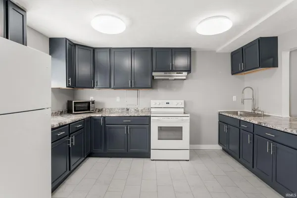 $299,900 | 815 North Main Street, Mishawaka, IN 46545