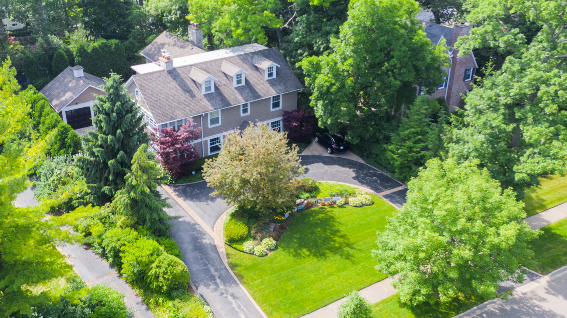 231 Franklin Road Glencoe, IL 60022 - Photo 45 of 49 an aerial view of a house