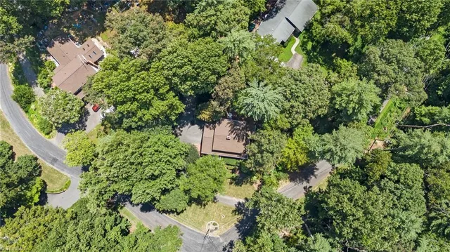 $478,000 | 426 Lakewood Drive, Wilkesboro, NC 28697