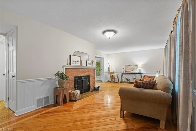 $478,000 | 426 Lakewood Drive, Wilkesboro, NC 28697