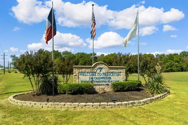 $344,990 | 449 Forsyth Drive, Princeton, TX 75407