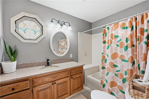 $475,000 | 9501 El Monte Street, Overland Park, KS 66207