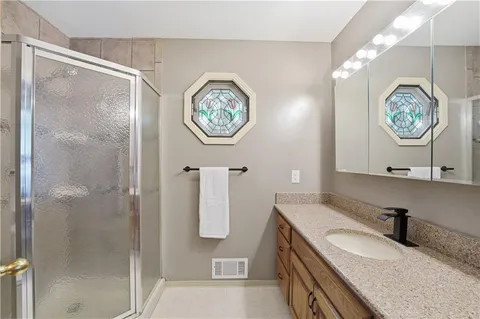 $475,000 | 9501 El Monte Street, Overland Park, KS 66207