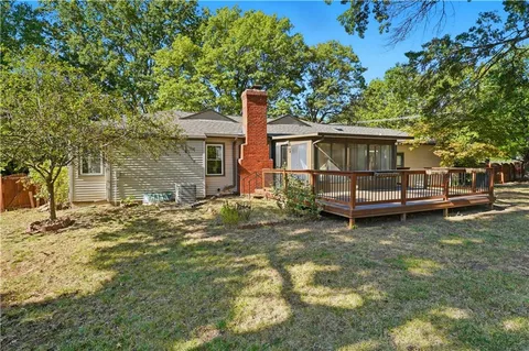 $475,000 | 9501 El Monte Street, Overland Park, KS 66207