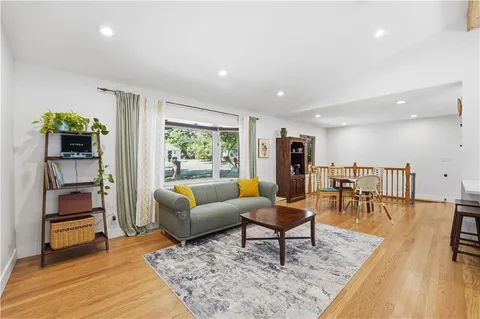 $475,000 | 9501 El Monte Street, Overland Park, KS 66207