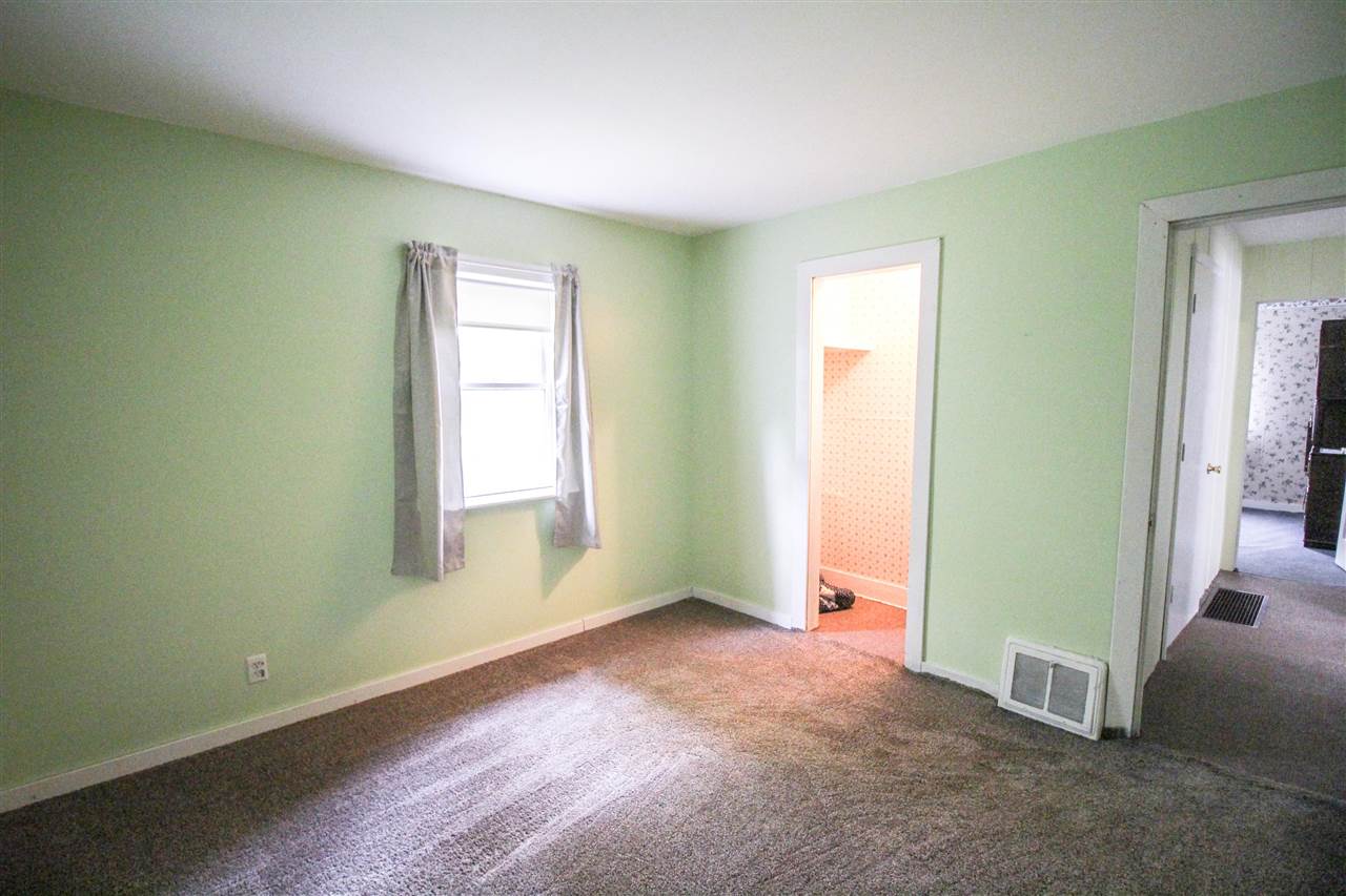 14706 Corunna Road Chesaning, MI 48616 - Photo 24 of 37 50052778-23.JPG