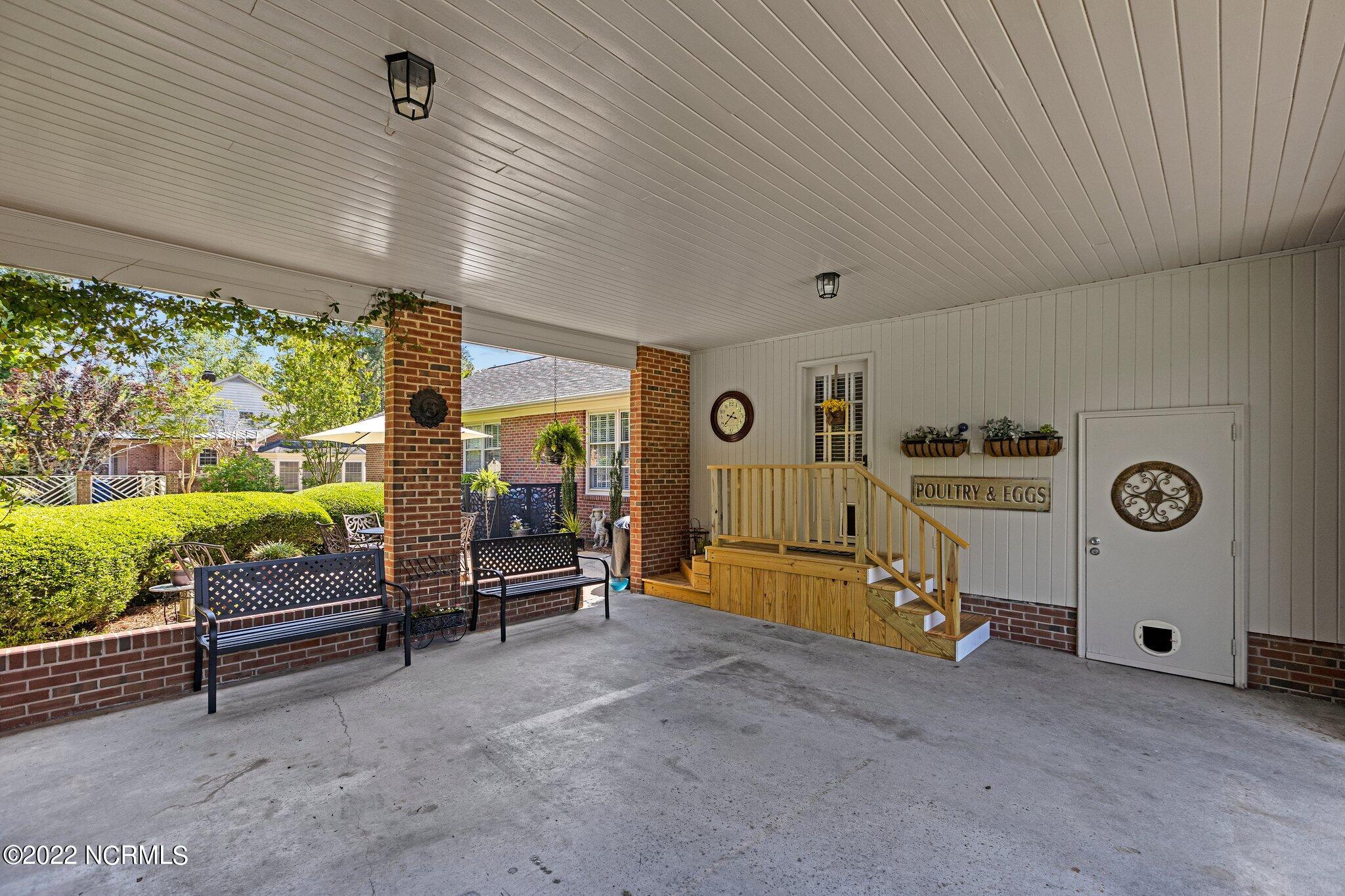 1909 Hardee Road Kinston, NC 28504 - Photo 11 of 39 16-web-or-mls-IMGL1615