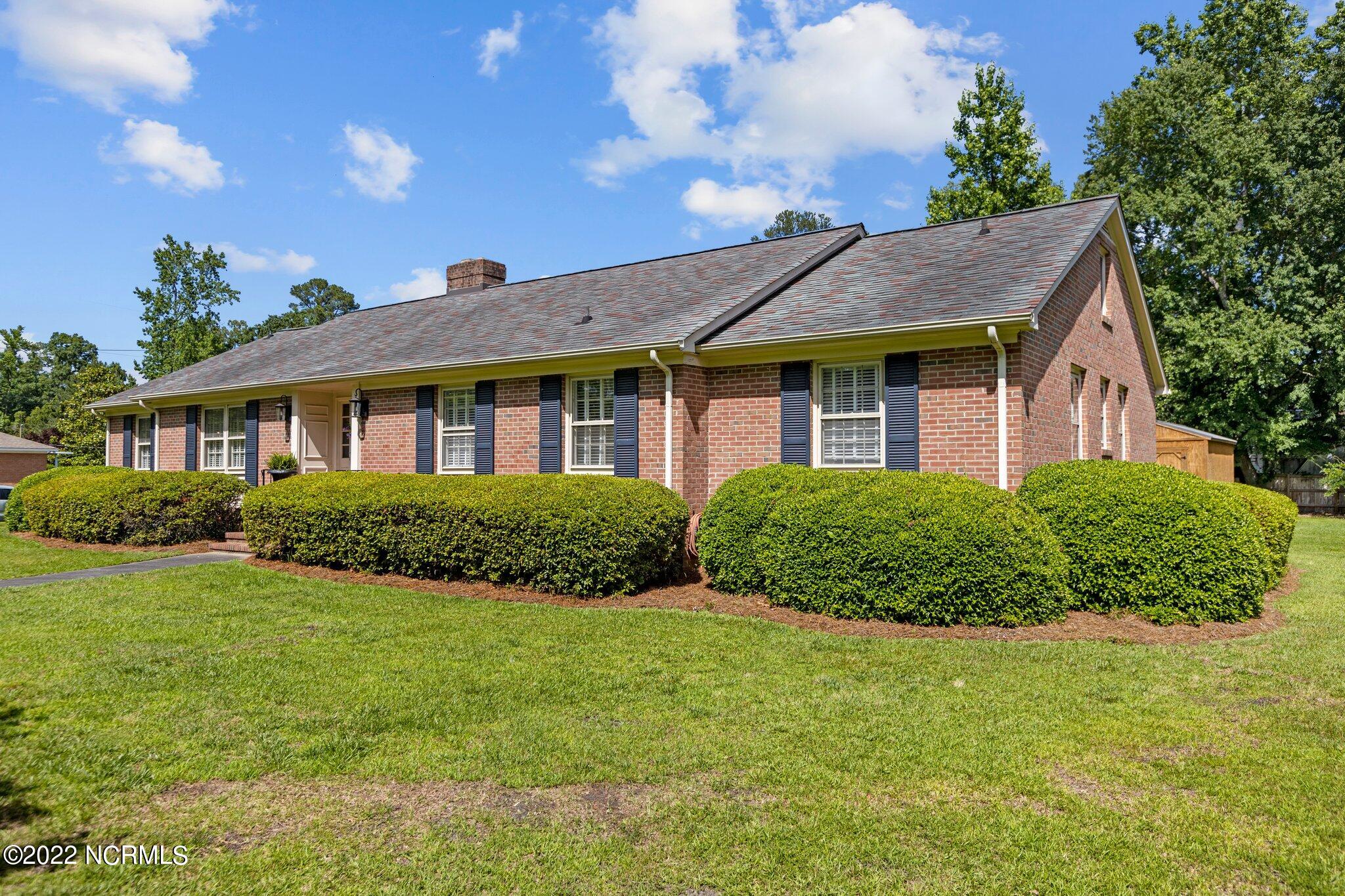 1909 Hardee Road Kinston, NC 28504 - Photo 3 of 39 4-web-or-mls-IMGL1609