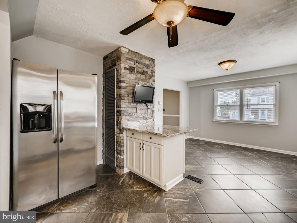 516 Cheddington Road Linthicum Heights, MD 21090 - Photo 9 of 28