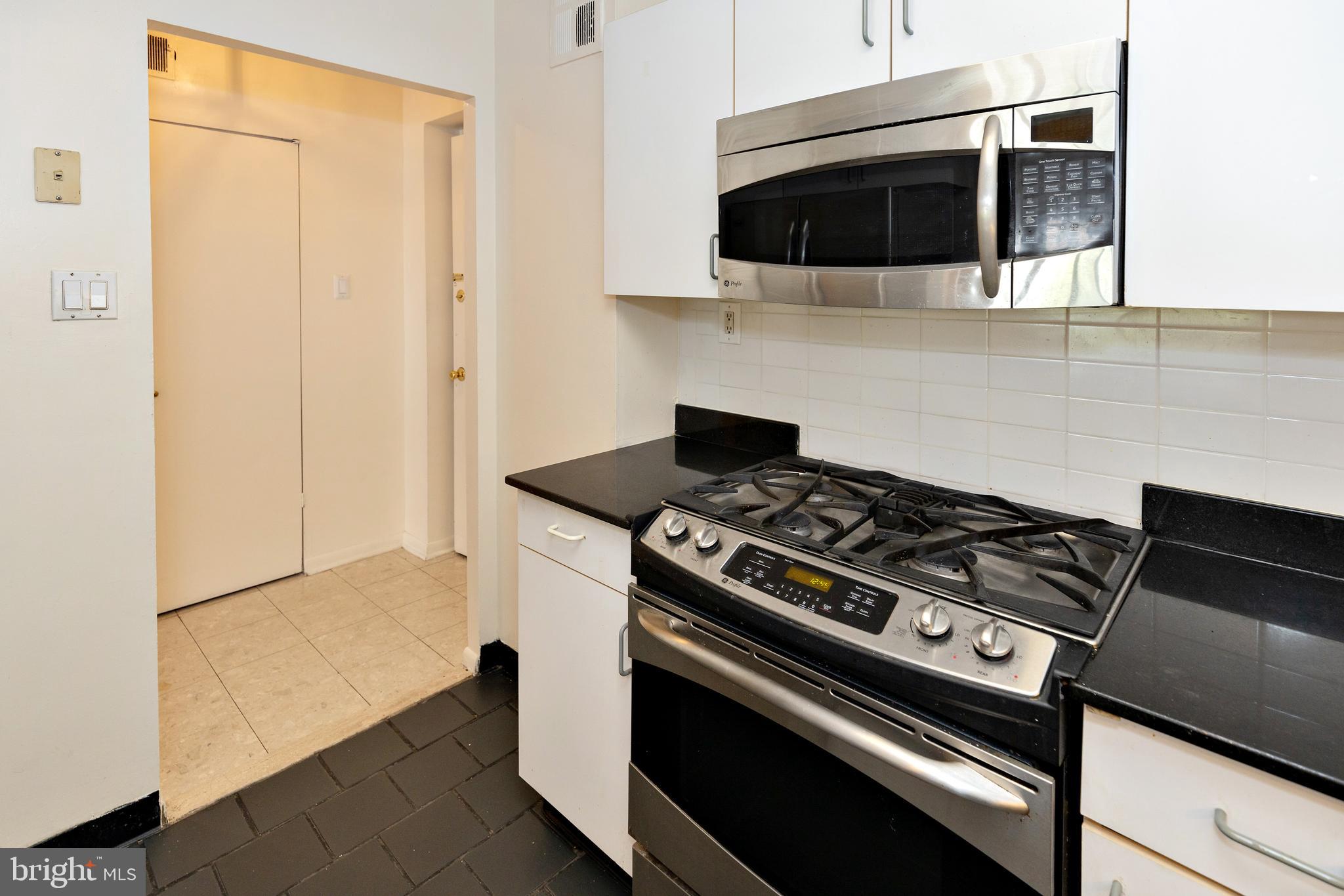 606 Cooper Landing Road, Unit A2G Cherry Hill, NJ 08002 - Photo 13 of 20 Kitchen