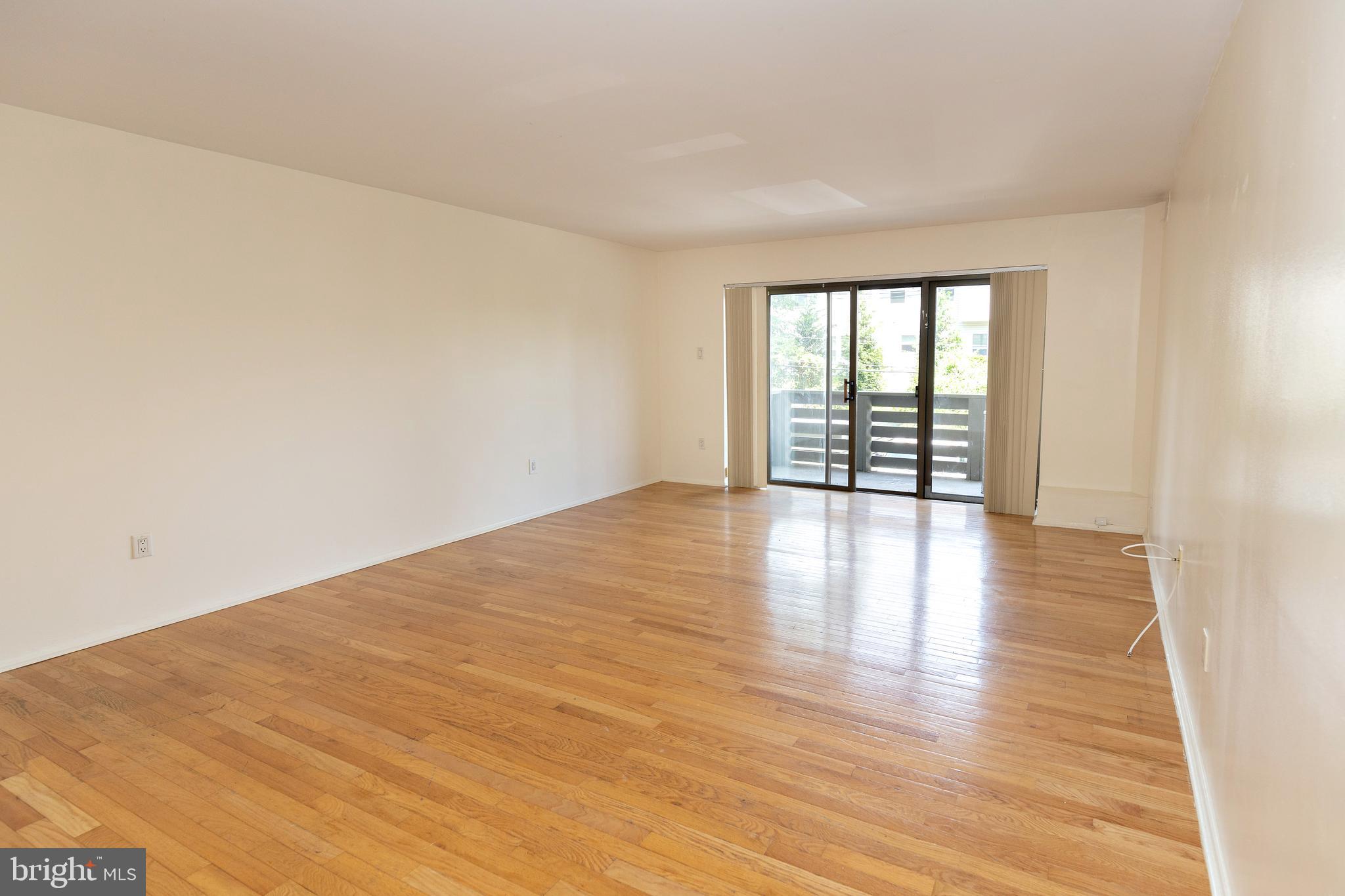 606 Cooper Landing Road, Unit A2G Cherry Hill, NJ 08002 - Photo 2 of 20 Living Room