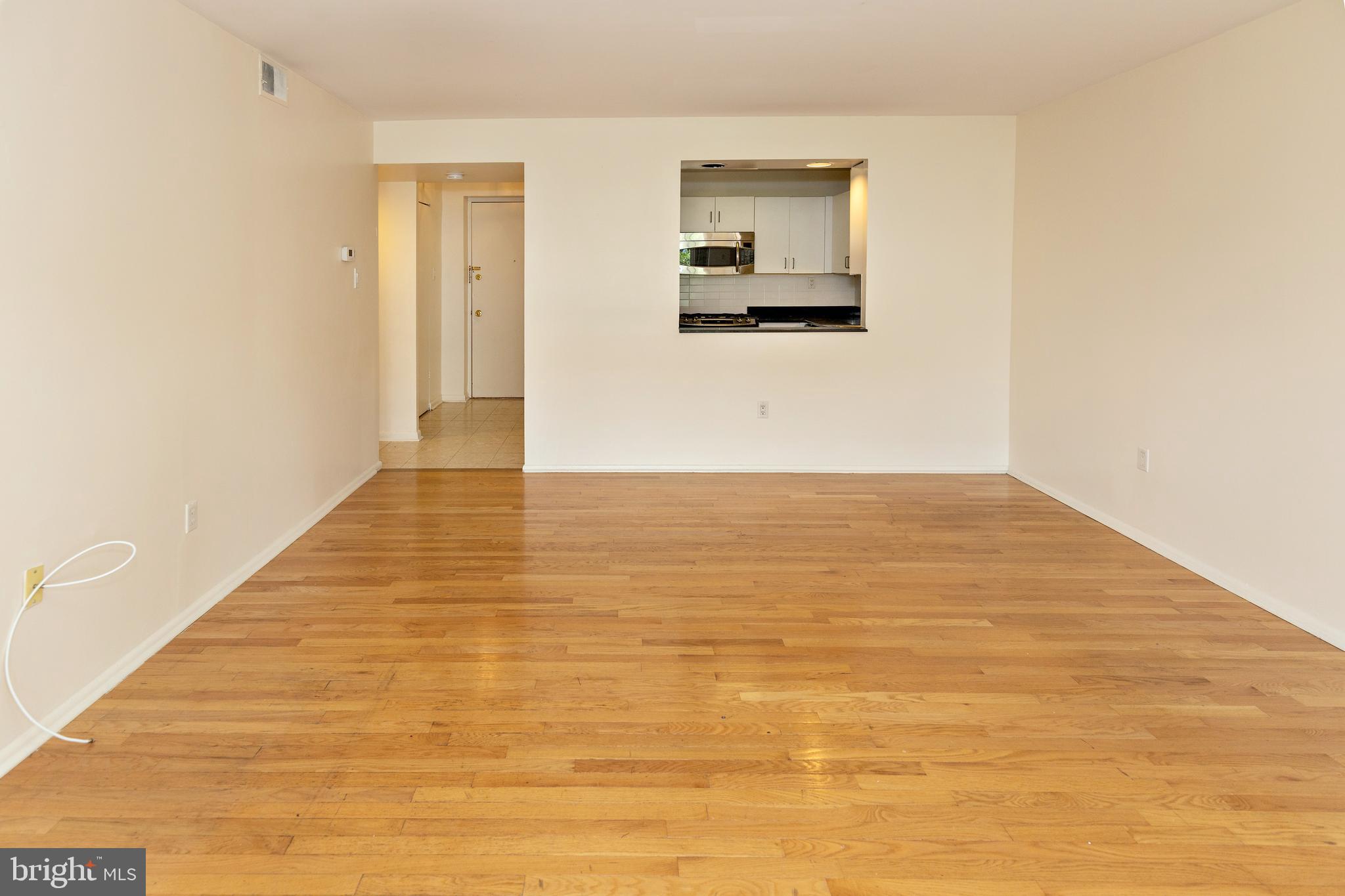 606 Cooper Landing Road, Unit A2G Cherry Hill, NJ 08002 - Photo 4 of 20 Living Room
