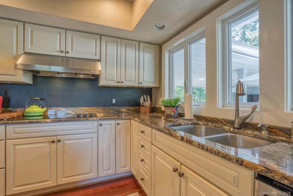 2437 Hunting Country Road Tryon, NC 28782 - Photo 18 of 48