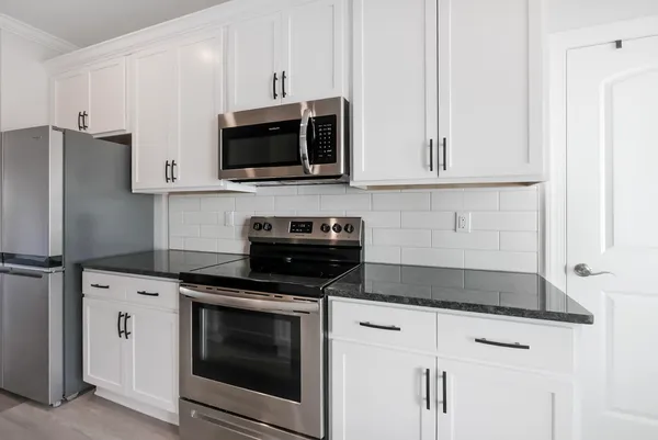 $2,600 | 126 East 19th Street, Chattanooga, TN 37408