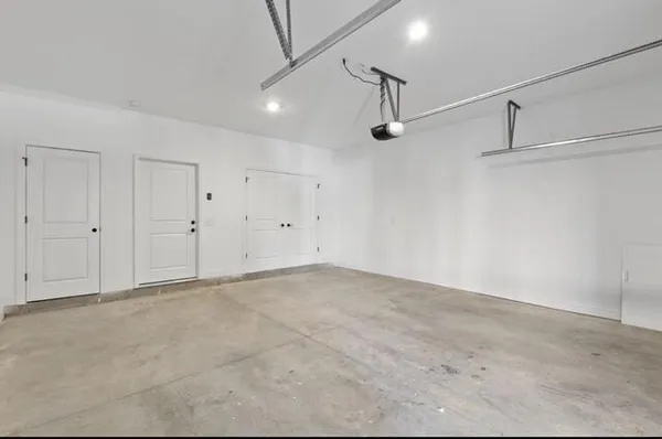 $2,700 | 126 East 19th Street, Chattanooga, TN 37408