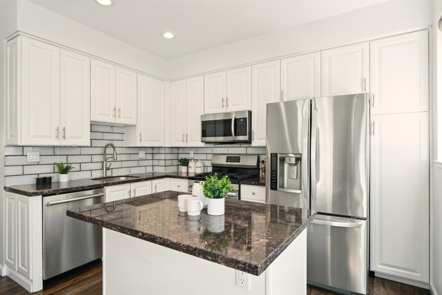 135 Frederick Court Mountain View, CA 94043 - Photo 14 of 63