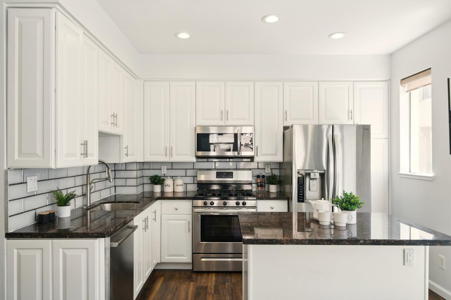 135 Frederick Court Mountain View, CA 94043 - Photo 15 of 63