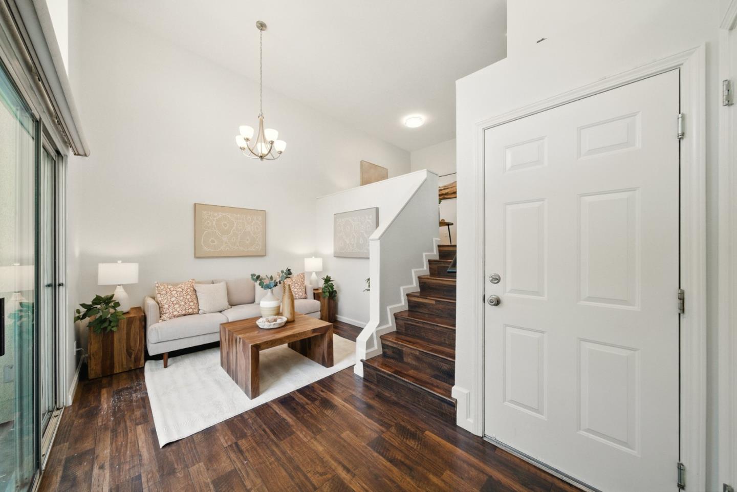 135 Frederick Court Mountain View, CA 94043 - Photo 5 of 63