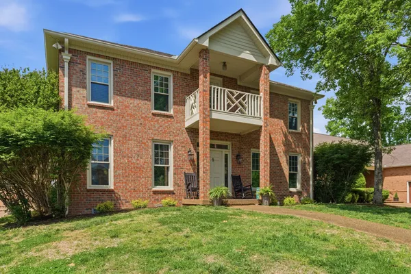 $925,000 | 913 Whiteheath Court, Nashville, TN 37221