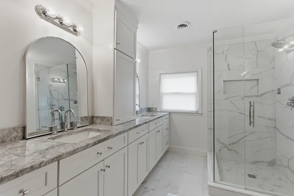 $925,000 | 913 Whiteheath Court, Nashville, TN 37221