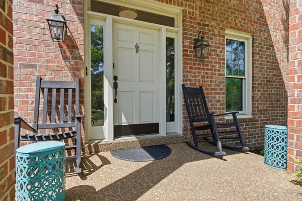 $925,000 | 913 Whiteheath Court, Nashville, TN 37221