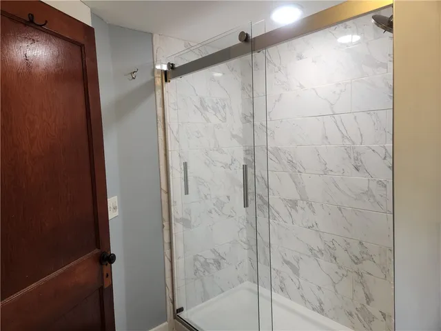 $4,300 | 74 Edgewater Road, South Kingstown, RI 02879