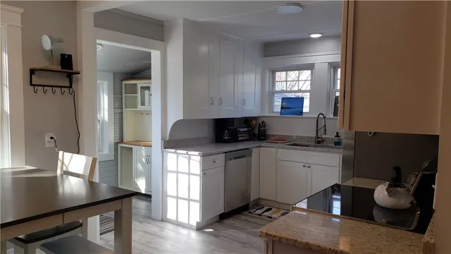 $4,300 | 74 Edgewater Road, South Kingstown, RI 02879