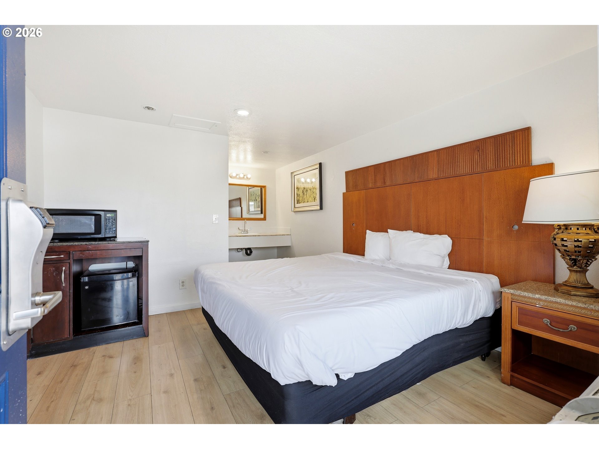 11324 Northeast Sandy Boulevard Portland, OR 97220 - Photo 19 of 37