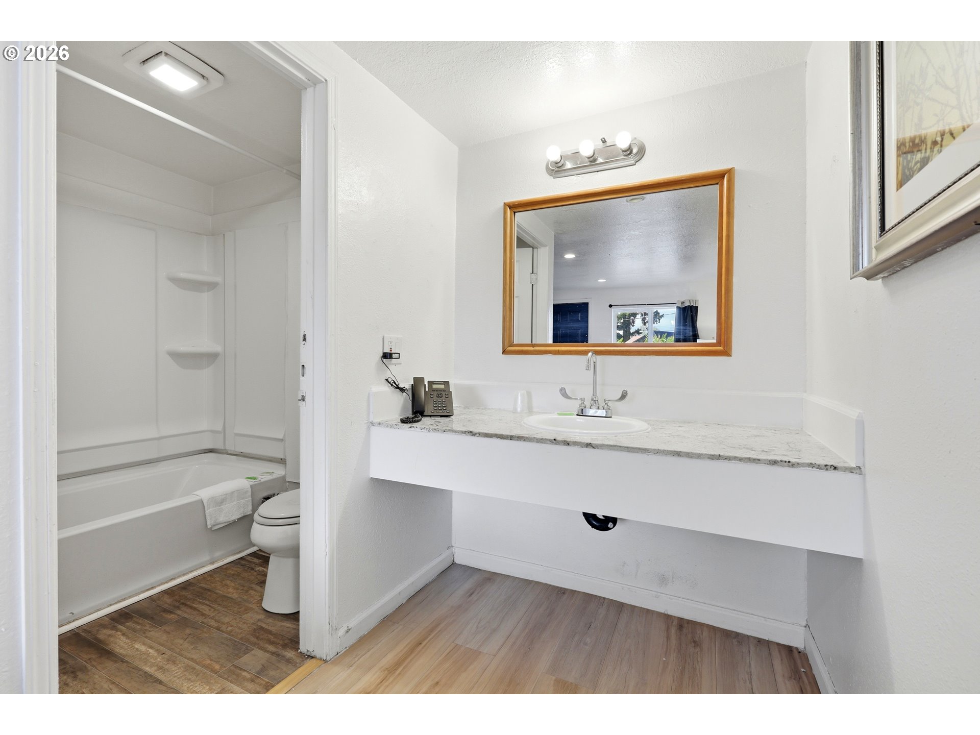 11324 Northeast Sandy Boulevard Portland, OR 97220 - Photo 21 of 37