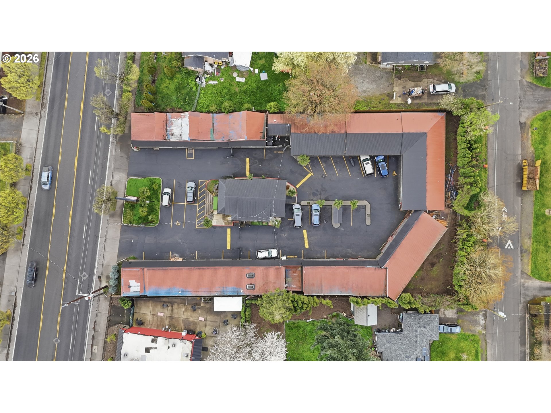 11324 Northeast Sandy Boulevard Portland, OR 97220 - Photo 32 of 37