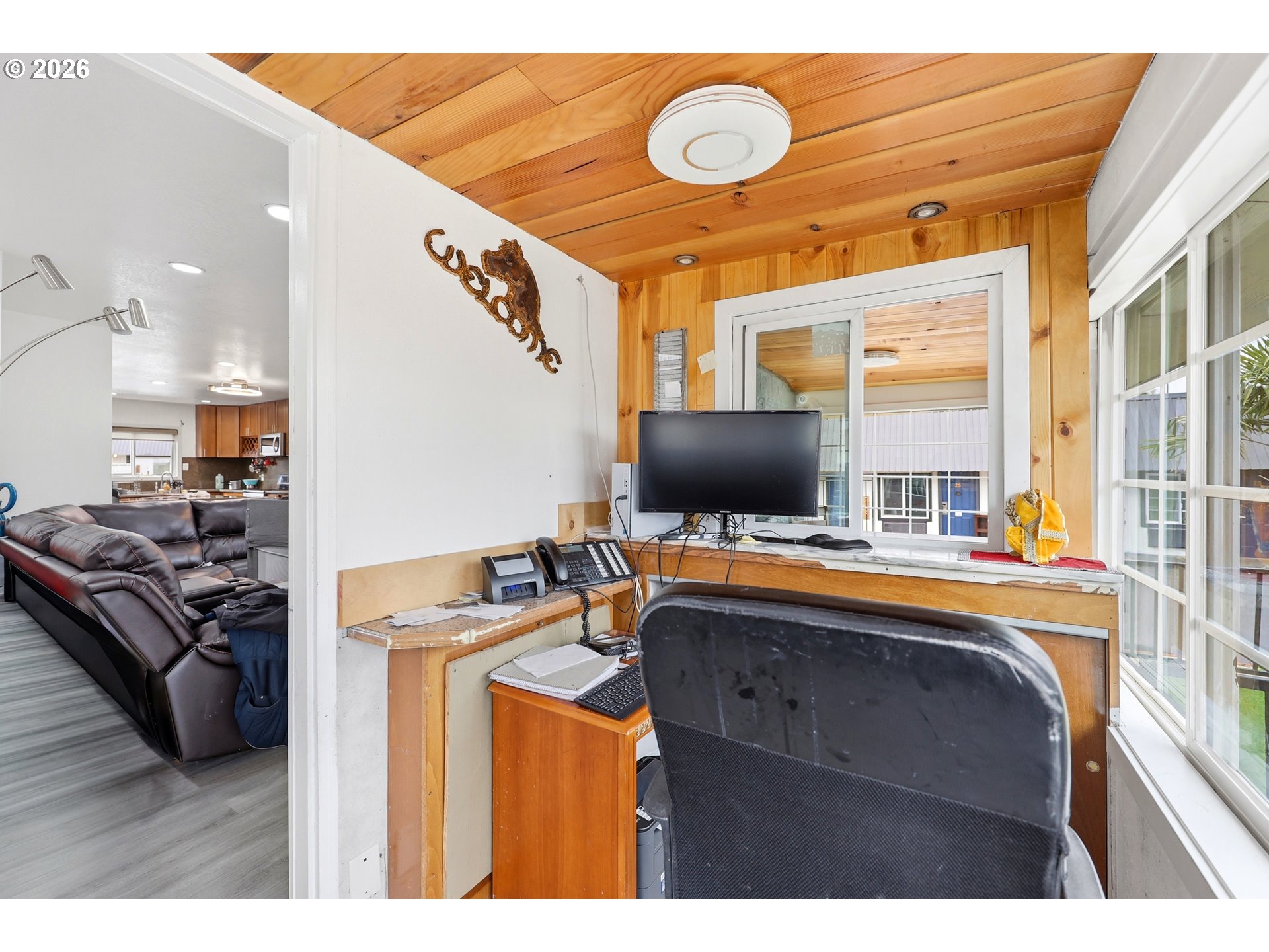 11324 Northeast Sandy Boulevard Portland, OR 97220 - Photo 5 of 37