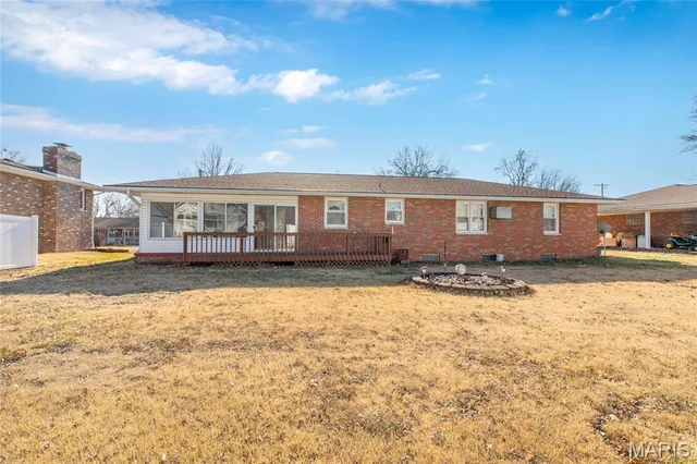 $215,000 | 107 South Park Street, Brighton, IL 62012