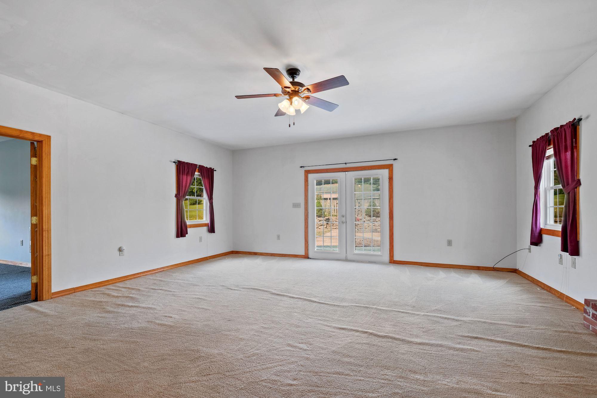 356 Barnhart Road Westminster, MD 21158 - Photo 12 of 33 Dining room