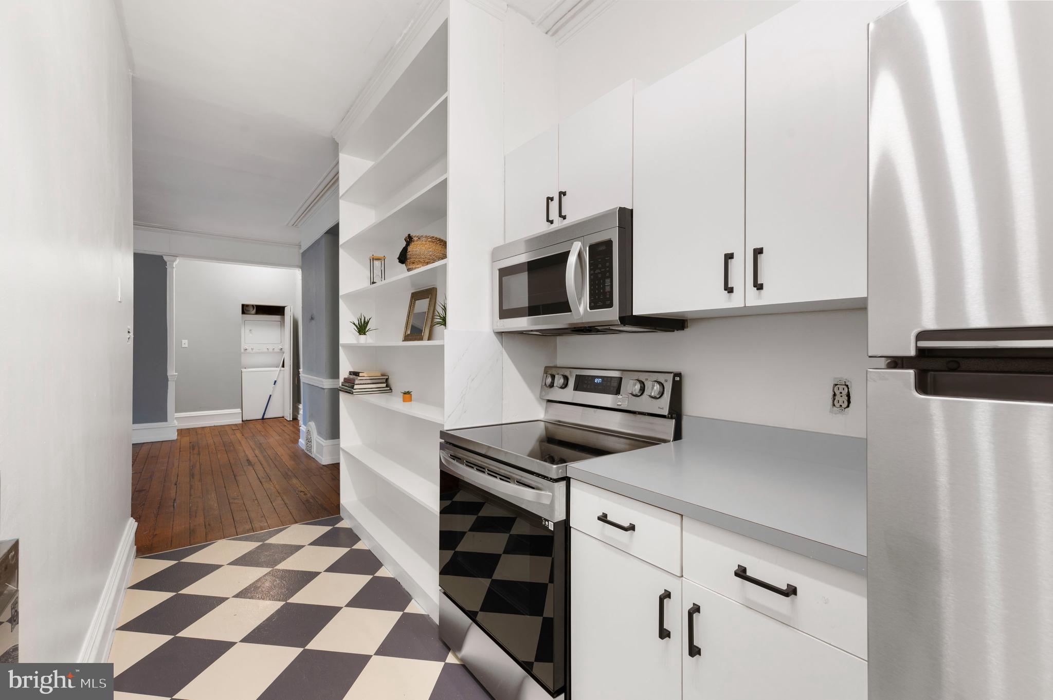 641 North 16th Street, Unit 1R Philadelphia, PA 19130 - Photo 3 of 14