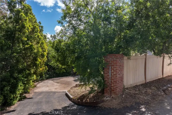 $1,750,000 | 4874 Palo Drive, Tarzana, CA 91356