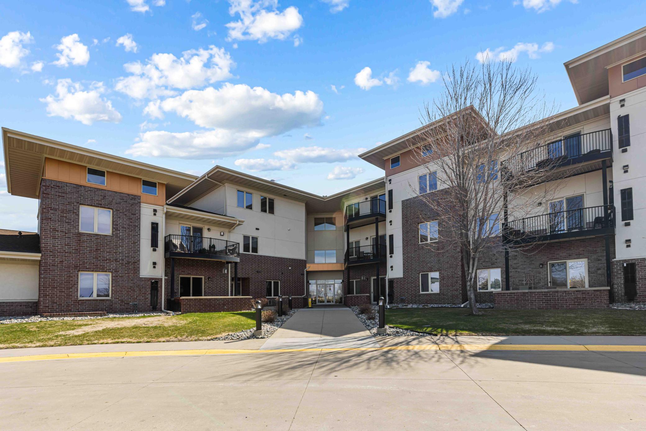 3200 11th Street South, Unit 220 Fargo, ND 58104 - Photo 1 of 52