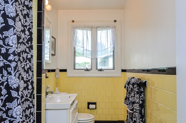 29 Bantry Road Framingham, MA 01701 - Photo 12 of 18