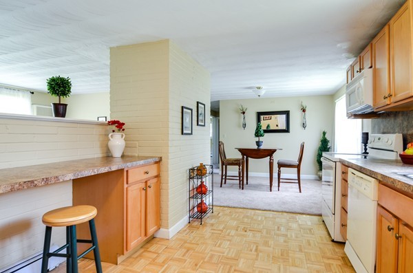 29 Bantry Road Framingham, MA 01701 - Photo 8 of 18