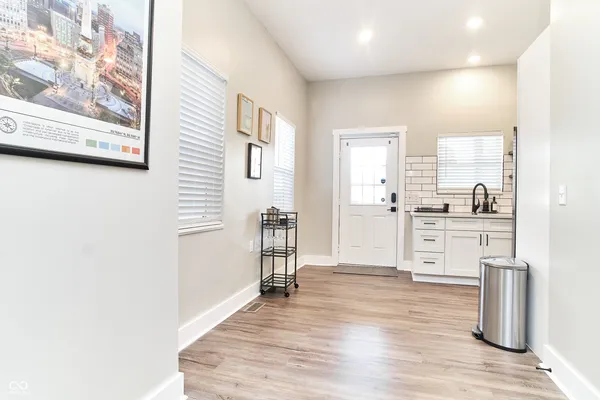 $2,000 | 1435 South Alabama Street, Indianapolis, IN 46225