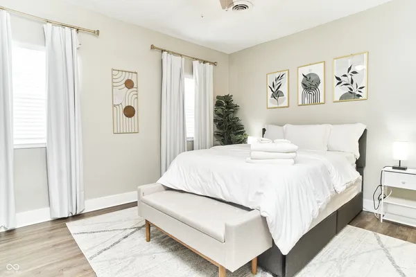 $2,000 | 1435 South Alabama Street, Indianapolis, IN 46225