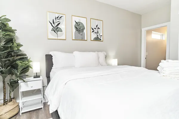 $2,000 | 1435 South Alabama Street, Indianapolis, IN 46225